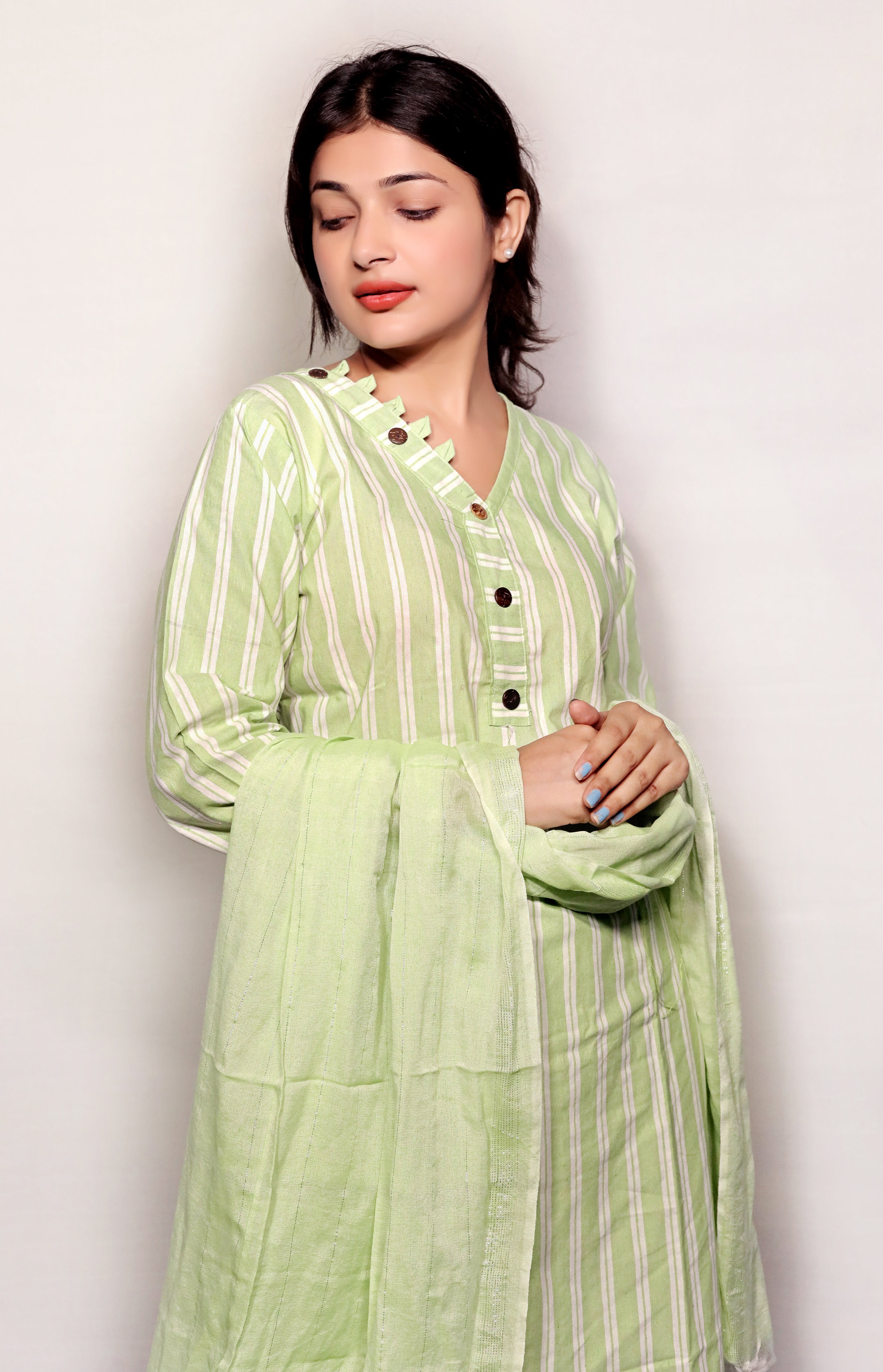 Lining with V - Neck Design Kurti Set